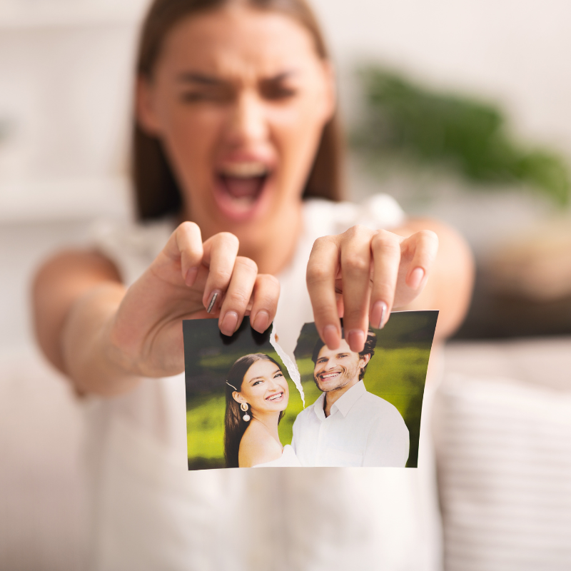 Ex-cônjuge não sócio tem direito a lucros distribuídos após a separação: o que decidiu o STJ.